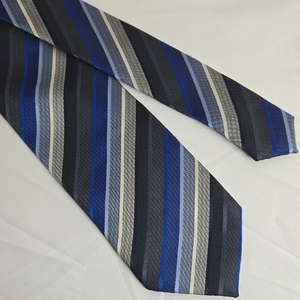Croft & Barrow Striped Tie, Black/Blue/Gray, 100% Polyester‎
